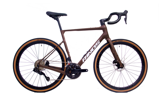 RINOS Gravel em Carbono Sandman8.0 Shimano 105 Di2 Café