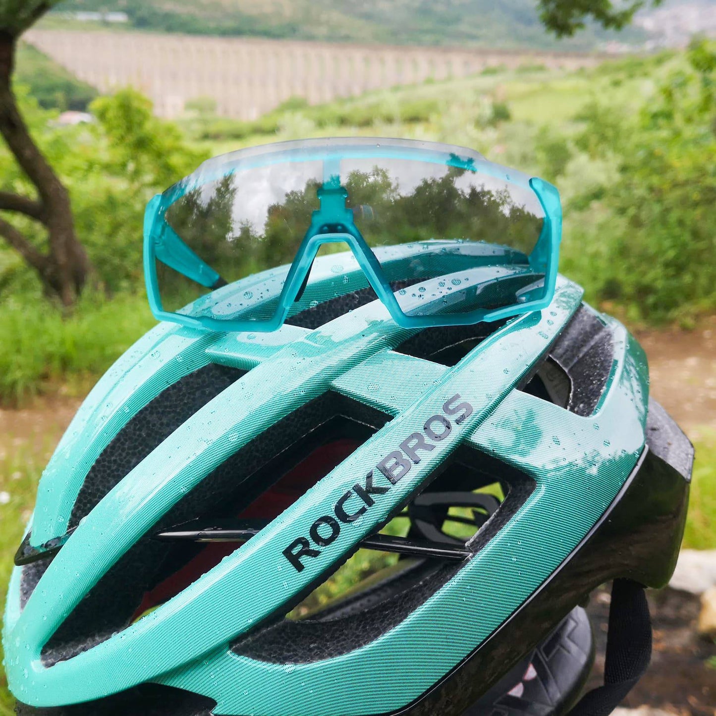 Óculos fotocromáticos HD para ciclismo, ideais para atividades ao ar livre, na cor azul, da ROCKBROS.